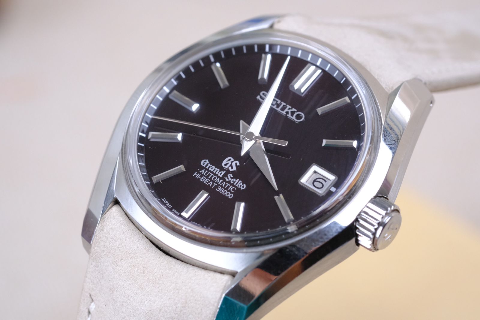 Handmade Rembordé Folded Edge Nubuck Leather Strap - Integrated Fit